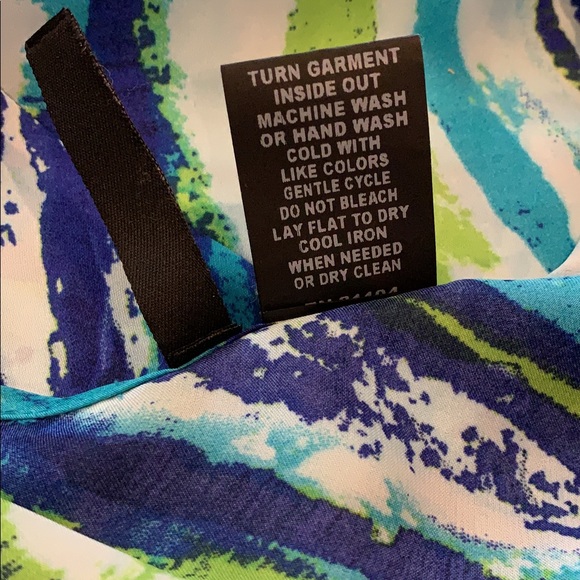 New Directions Flowy Blouse - Picture 9 of 9